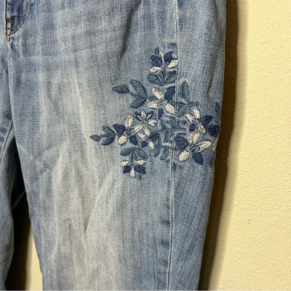 Talbots Flawless Girlfriend Cropped Embroidered Jeans Size 6 - Picture 3 of 5